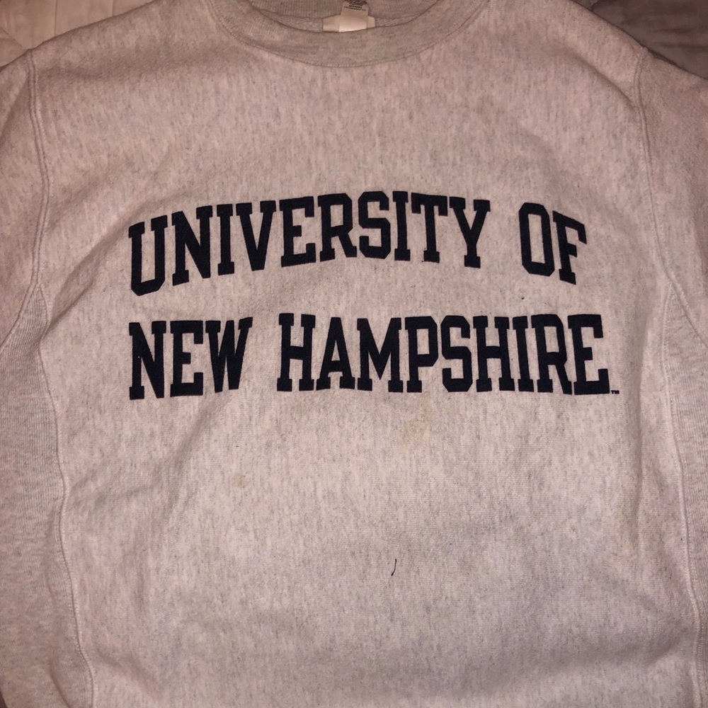 UNH Crew Neck!!!🔥🔥🔥
